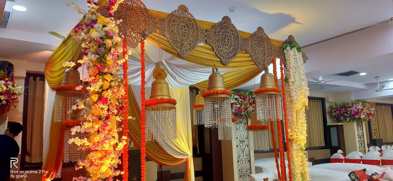 Vibrant Ambiance