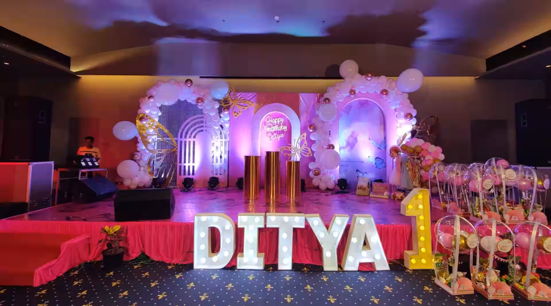Theme Decor